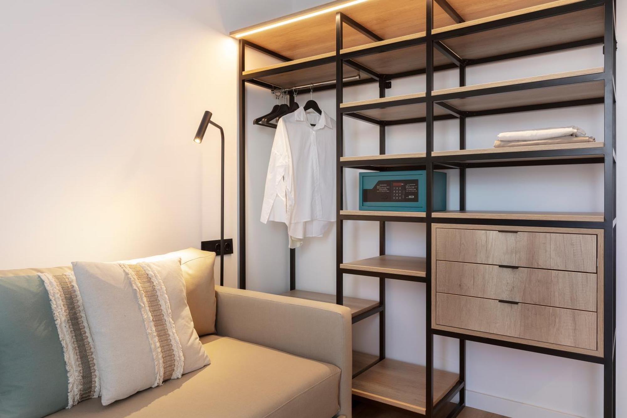 Hotel Rovira Кембрилс Екстериор снимка